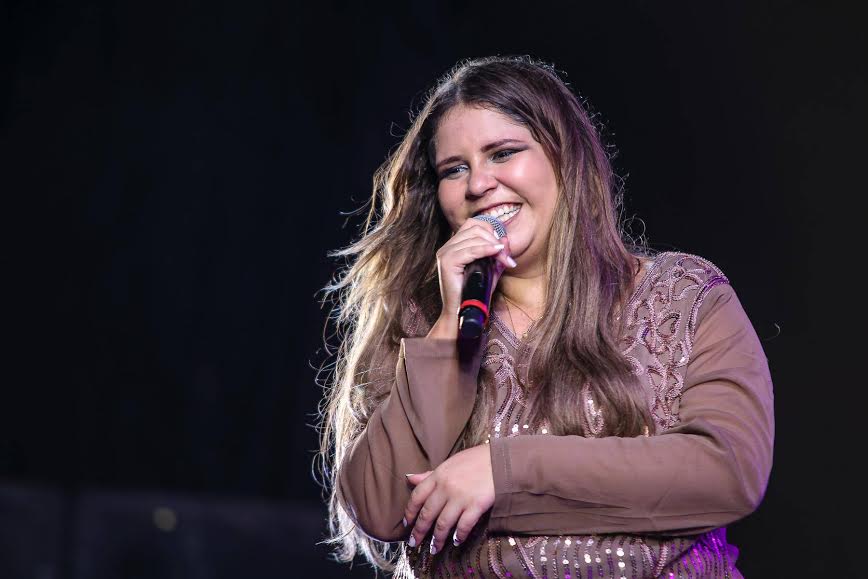 marília mendonça cantando