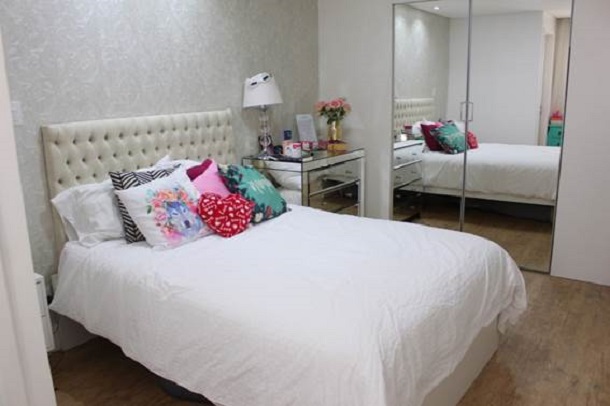 Quarto com armário espelhado de Niina Secrets