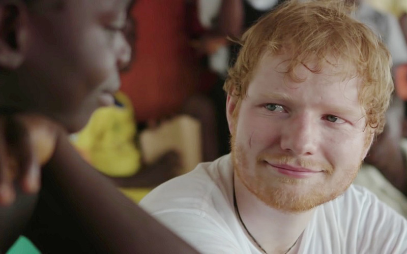 Ed Sheeran e menina que perdeu o pai para a Ebola