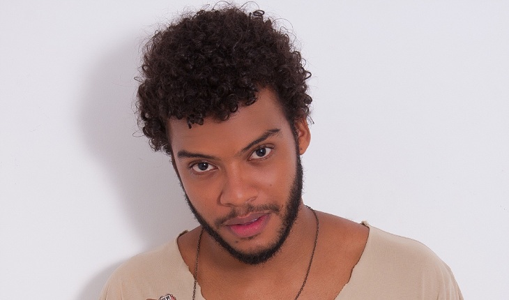 Felipe Silcler de camiseta