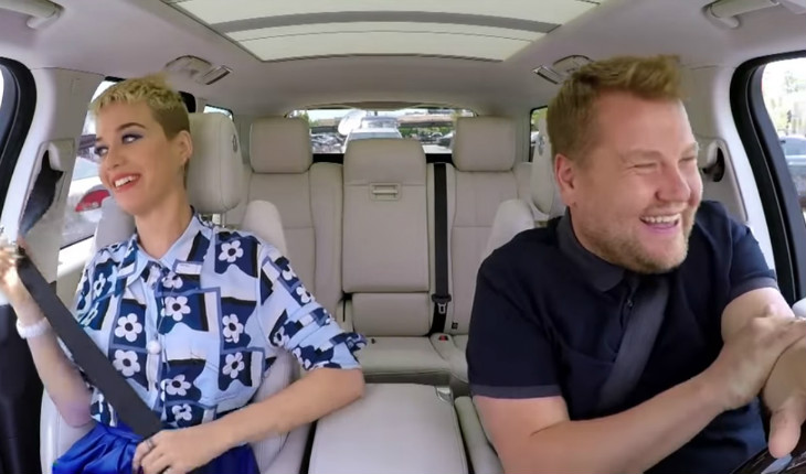 Katy Perry e James Corden no Carpool Karaoke