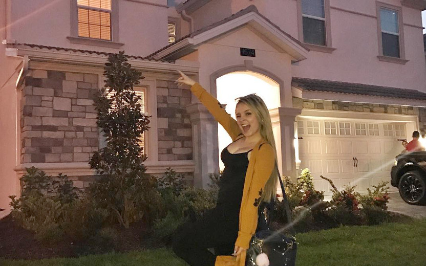 Aos 16, Larissa Manoela compra casa em Orlando avaliada em R$ 2,7 milhões