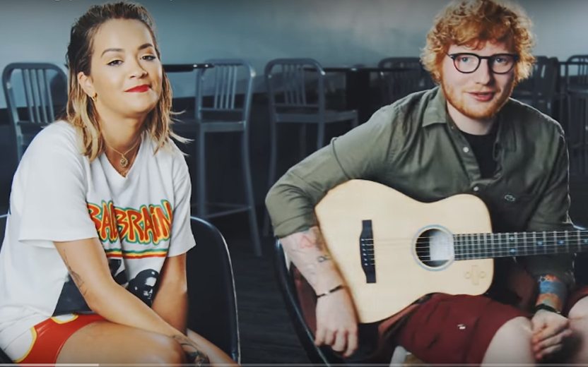 Ed Sheeran e Rita Ora cantam "Your Song"