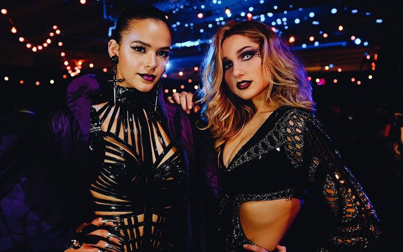 Sasha no Halloween e Bruna Marquezine com vestidos de Halloween