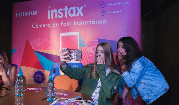 Erick Mafra e Valentina Schulz contam como foi a experiência de participar  do Festival todateen em Porto Alegre
