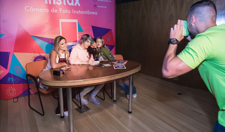 Erick Mafra e Valentina Schulz contam como foi a experiência de participar  do Festival todateen em Porto Alegre