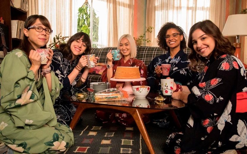 As Five de Malhação Viva a Diferença vestidas de kimono