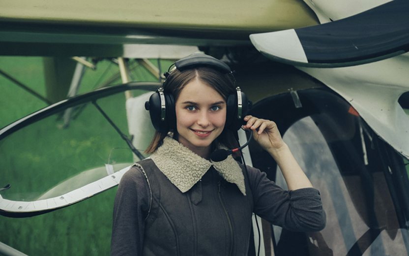 como se tornar uma pilota de avião