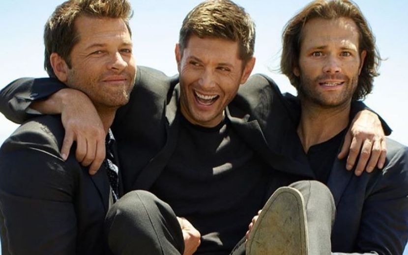 Jensen Ackles, Jared Padalecki e Misha Collins falam sobre o final de Supernatural