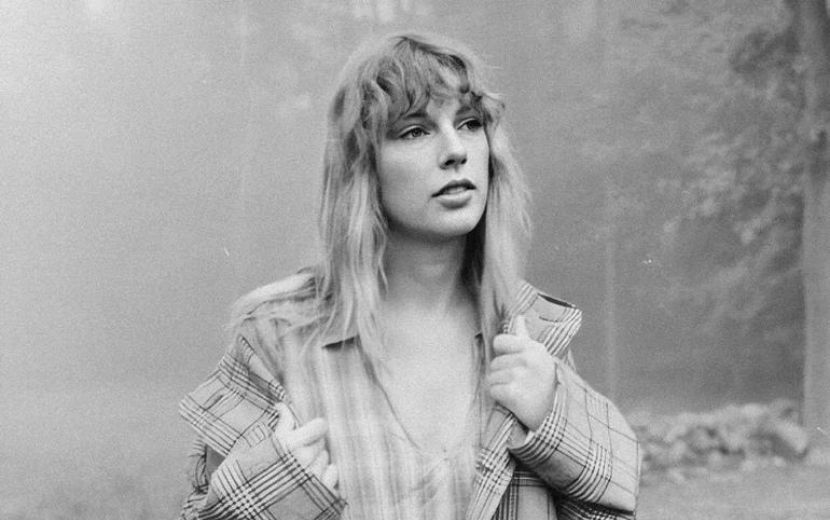 Taylor Swift lança nova versão de “Cardigan” com clipe de bastidores das fotos de “Folklore”
