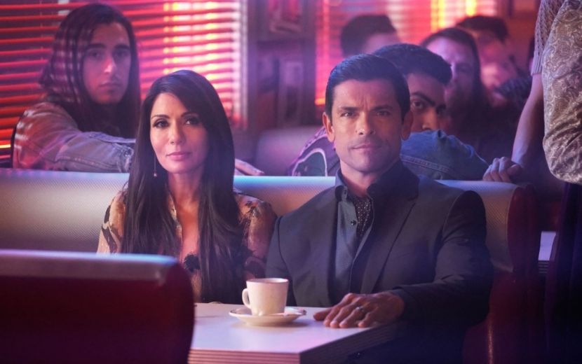 Segundo Mark Consuelos, salto temporal de "Riverdale" será de 7 anos e Hiram continuará metido em confusão na 5ª temporada