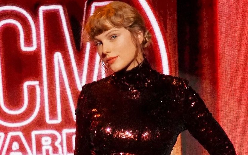 Taylor Swift faz primeira performance de "Folklore" com "Betty" no ACM Awards 2020
