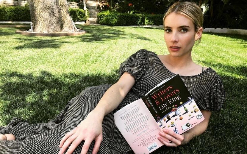 Produtora de Emma Roberts fecha acordo com Hulu para adaptar livros à TV