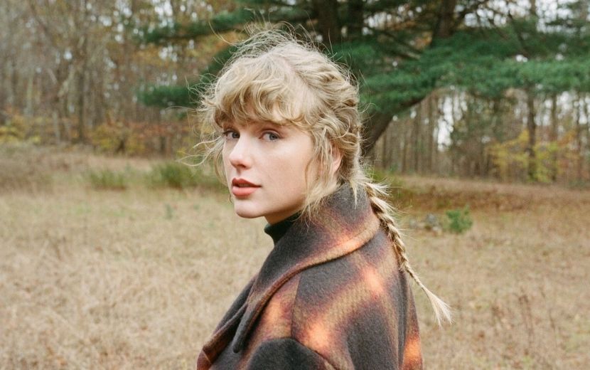 Taylor Swift desmente boatos sobre lançamento de novo álbum intitulado "Woodvale"