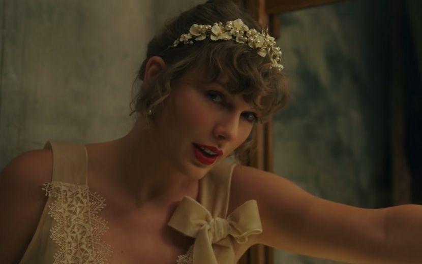 "Evermore" é o oitavo álbum de Taylor Swift a vender 1 milhão de cópias na primeira semana
