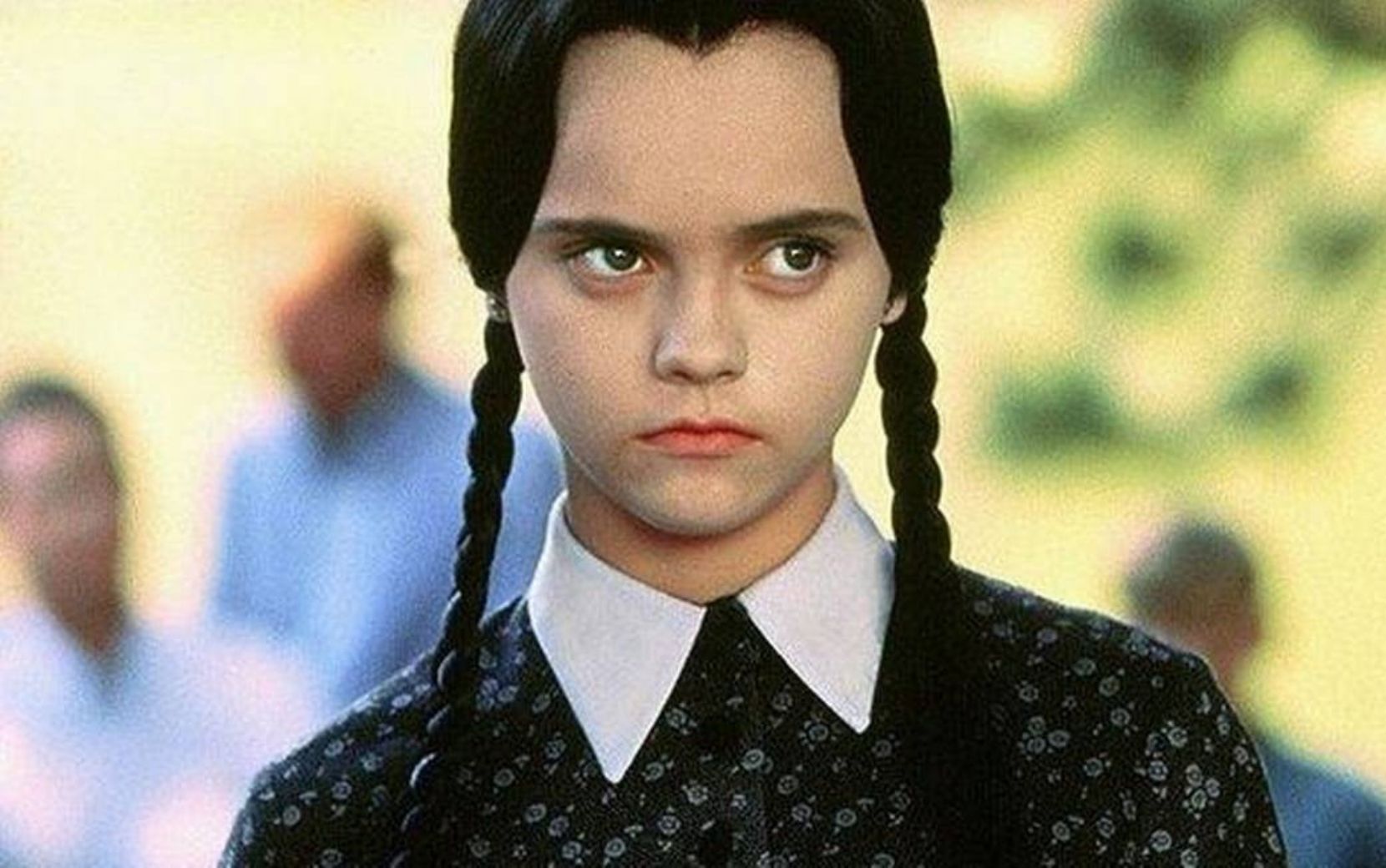 Com direção de Tim Burton, Família Addams ganhará live-action focado em Wandinha