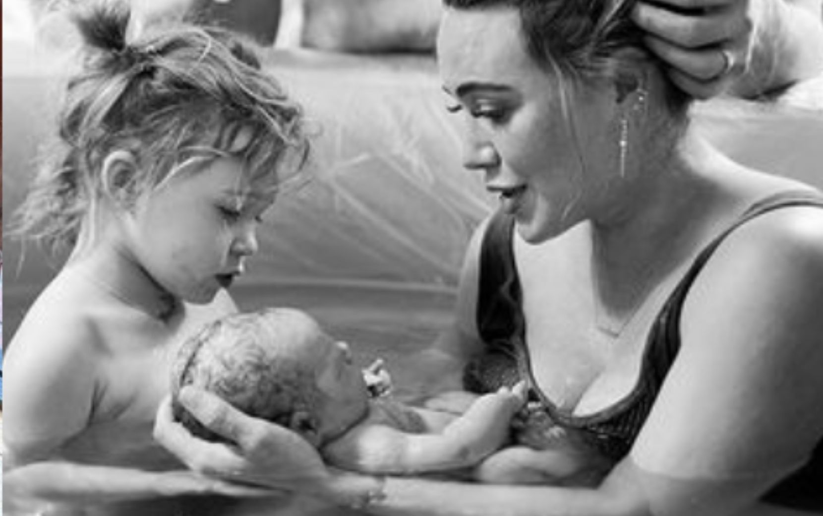 Nasce terceira filha de Hilary Duff: "Te amamos"