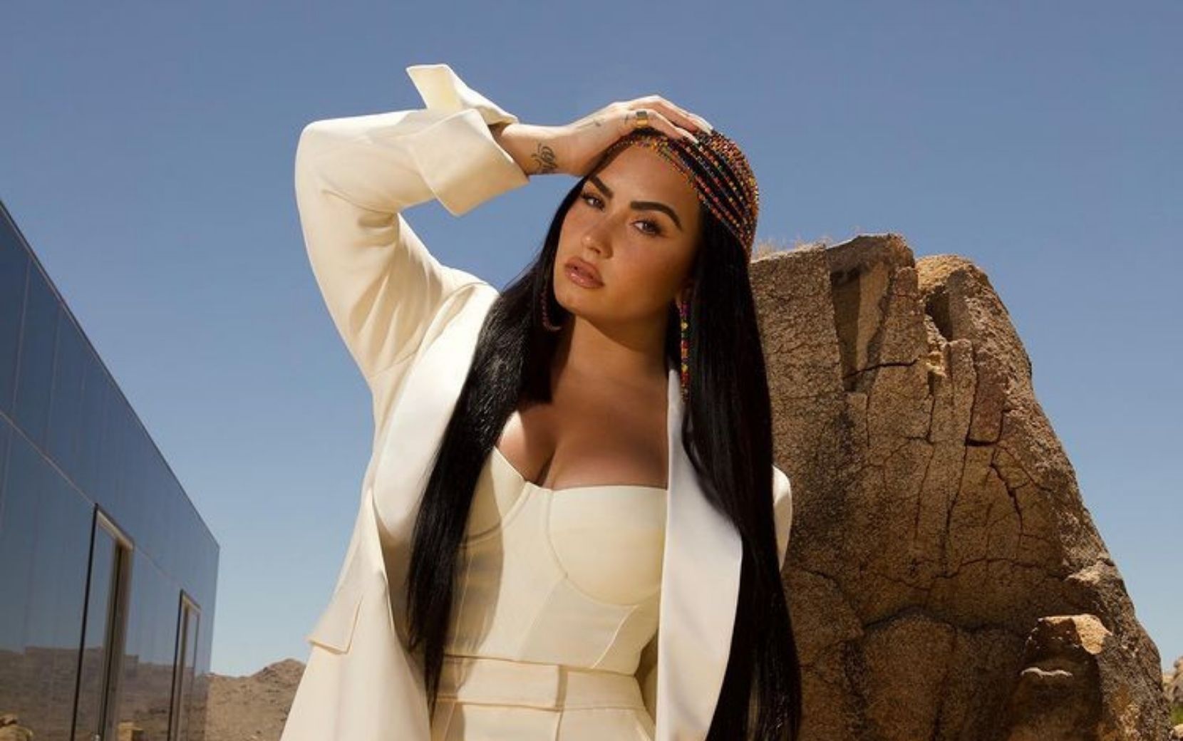 Demi Lovato apresenta canções inéditas da versão deluxe de seu álbum em live no TikTok