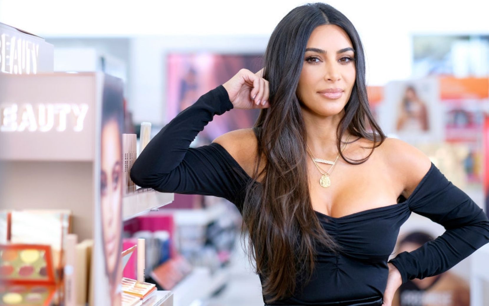 Poderosa! Kim Kardashian entra para lista de bilionários da Forbes pela primeira vez