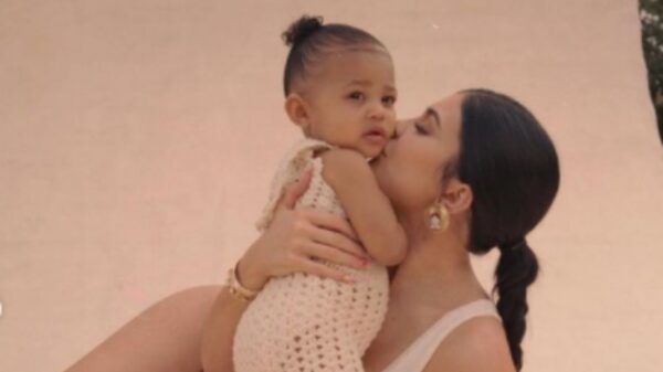 Kylie Jenner reflete sobre maternidade: "Stormi é meu legado"