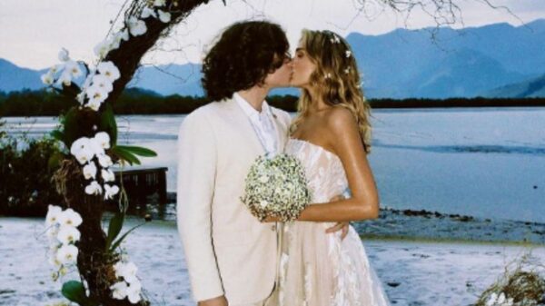 Sasha Meneghel e João Figueiredo se casam em Angra dos Reis - veja as fotos!