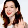 Anne Hathaway aparece ensanguentada em imagens chocantes do set de "WeCrashed"