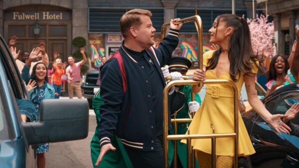 Ariana Grande celebra controle da pandemia nos Estados Unidos em especial musical