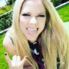 Ícone! Avril Lavigne faz estreia no TikTok ao dublar “Sk8r Boi”, sucesso dos anos 2000