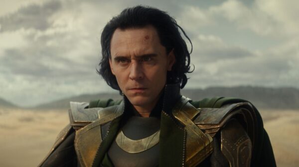 Novo pôster de Loki com personagem de Sophia Di Martino divide fãs