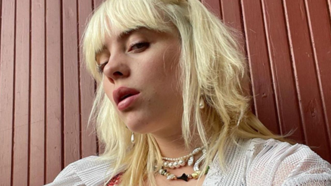 Billie Eilish debocha de quem disse que sua nova era está flopando -  Revista Atrevida