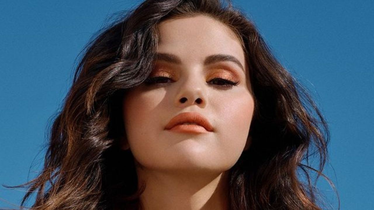Selena Gomez repudia piadas sobre transplantes em série