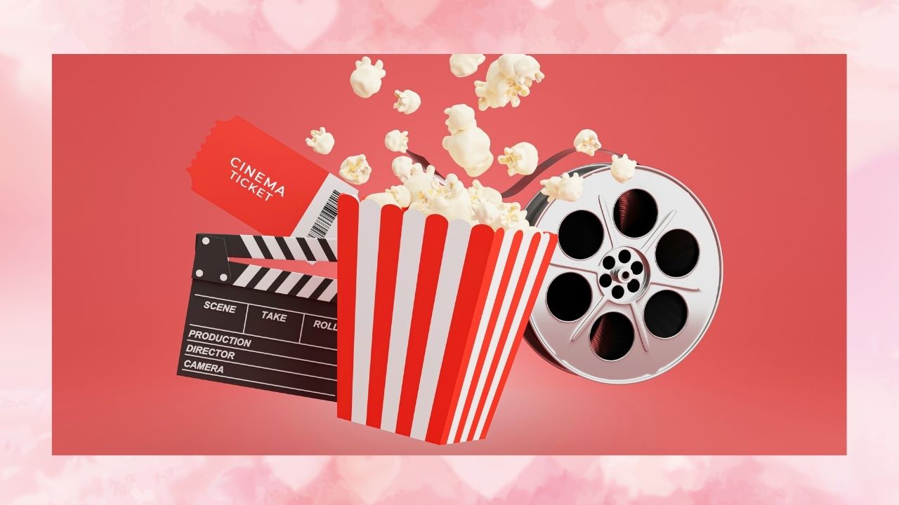 Balde de pipoca, claquete, ingresso e rolo de filme em fundo vermelho, representando a Semana do Cinema com ingressos promocionais.