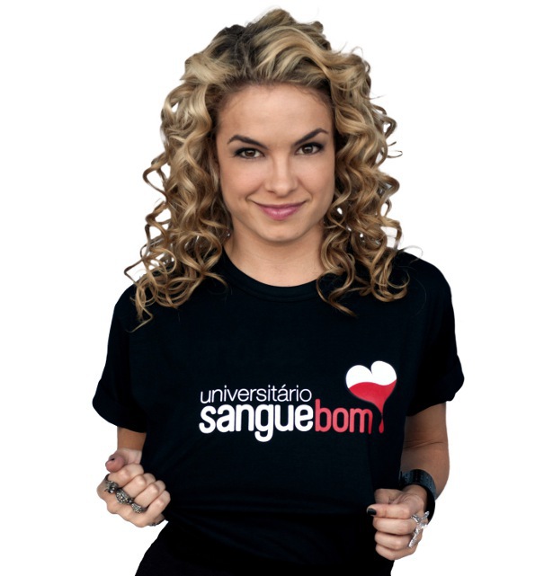 Lua Blanco participa d movimento Universitário Sangue Bom